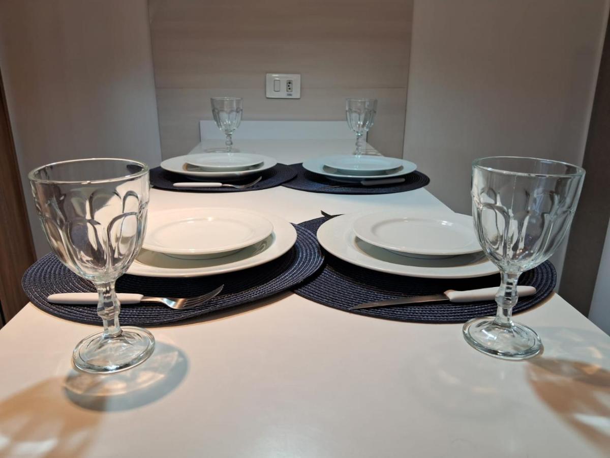 Apartamento Lindo Studio: Clube Com Piscina Aquecida No Centro De *