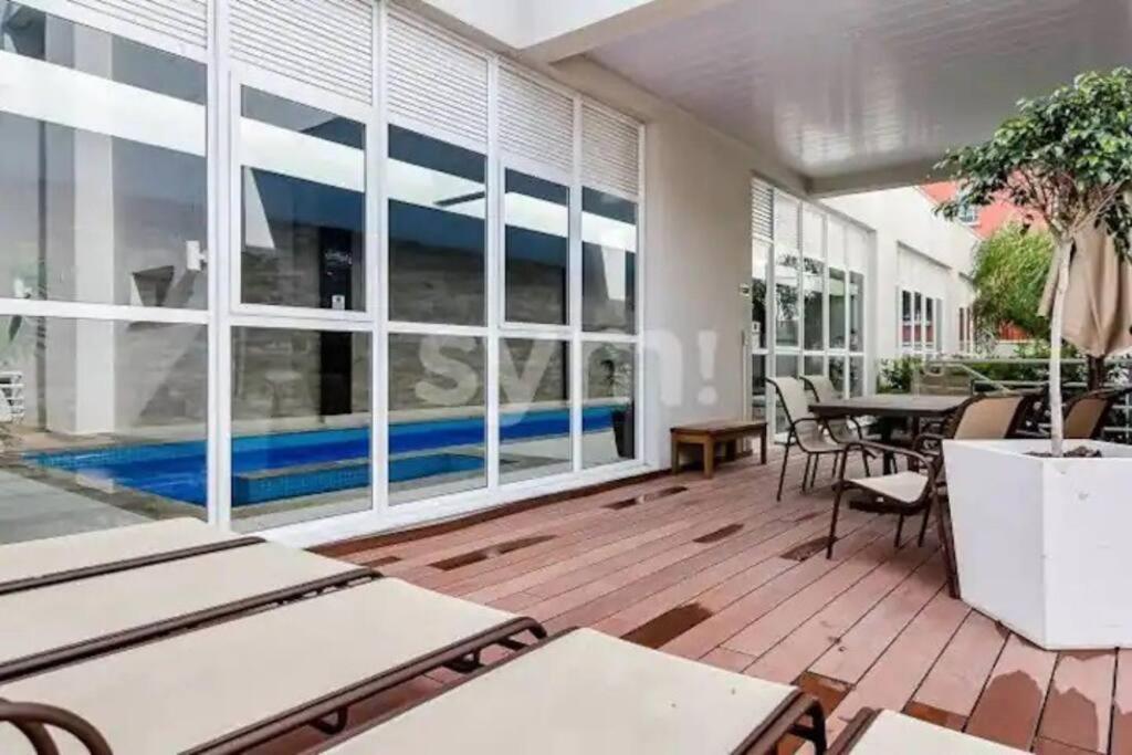 Lindo Studio: Clube Com Piscina Aquecida No Centro De Apartamento